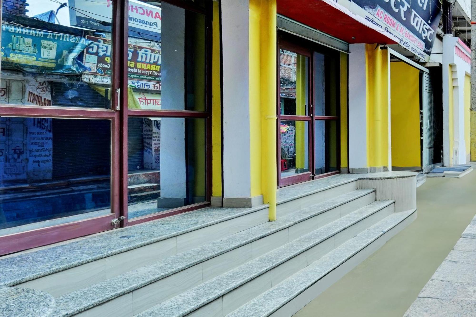 Oyo Flagship Hotel Centre Point Chhapra Dış mekan fotoğraf